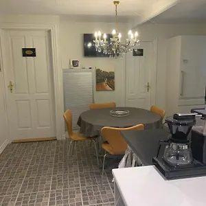 Gasthuis Skovbakkegaardens Bed & Bath - Vaerelser Med Eget Bad, Aalborg